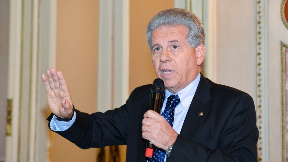 Reintegrati i medici no vax, Spata: «Uno schiaffo alle vittime del Covid e alla scienza»