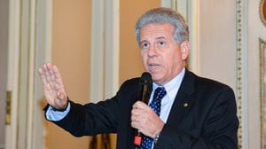 Reintegrati i medici no vax, Spata: «Uno schiaffo alle vittime del Covid e alla scienza»