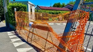 Il camion abbatte il cancello: chiude la piattaforma ecologica