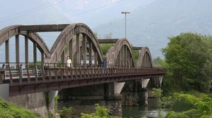 Ponte del Passo, lavori spostati ad agosto. Il motivo? Lasciar nidificare le rondini