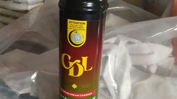 Allarme per la droga del palloncino. Trovata una bomboletta all’area grill