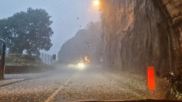 Temporali in arrivo: sul lago strade grandine e nell’Erbese raffiche di vento. Allerta gialla per tutta la giornata