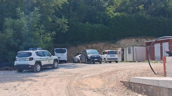 Malore in cantiere e cade dalla scala. Gravissimo un elettricista di 44 anni