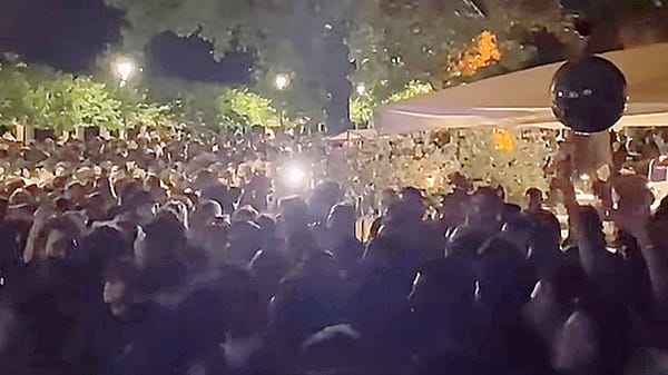 Piano di sicurezza per gli eventi in Riva. «Maggiori controlli e niente vetro»