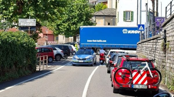 Regina, altra giornata nera. «Bisogna bloccare tir e bus»