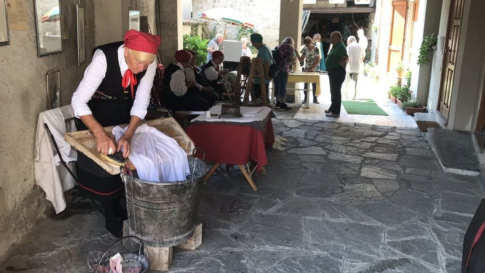Rezzago riapre i suoi storici portoni: al via la 24esima edizione di “Cortili in Festa”