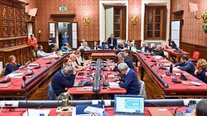 Tragedia sul lago, il dolore e l’appello dell’assessore: «Impariamo a rispettare le regole per onorare Arwa»