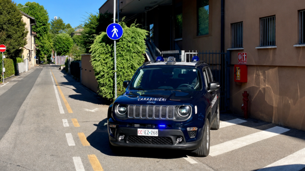 Falso “Maggiore” dei Carabinieri tenta la truffa dell’oro: arrestato 29enne a Albiolo