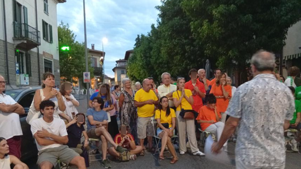 Tra storia locale e cultura generale, il Palio di Uggiate con Ronago mette alla prova i rioni col quiz