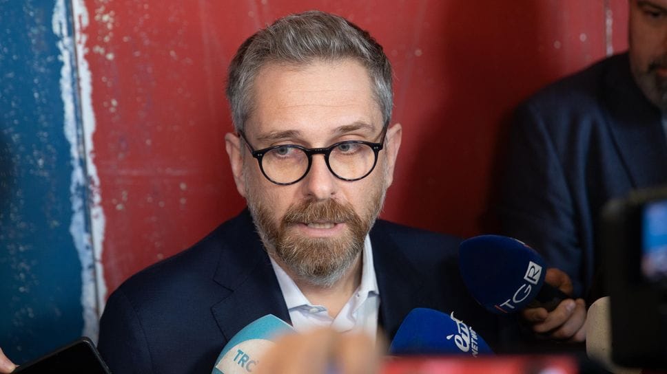 Dai compagni che sbagliano ai compagni che menano