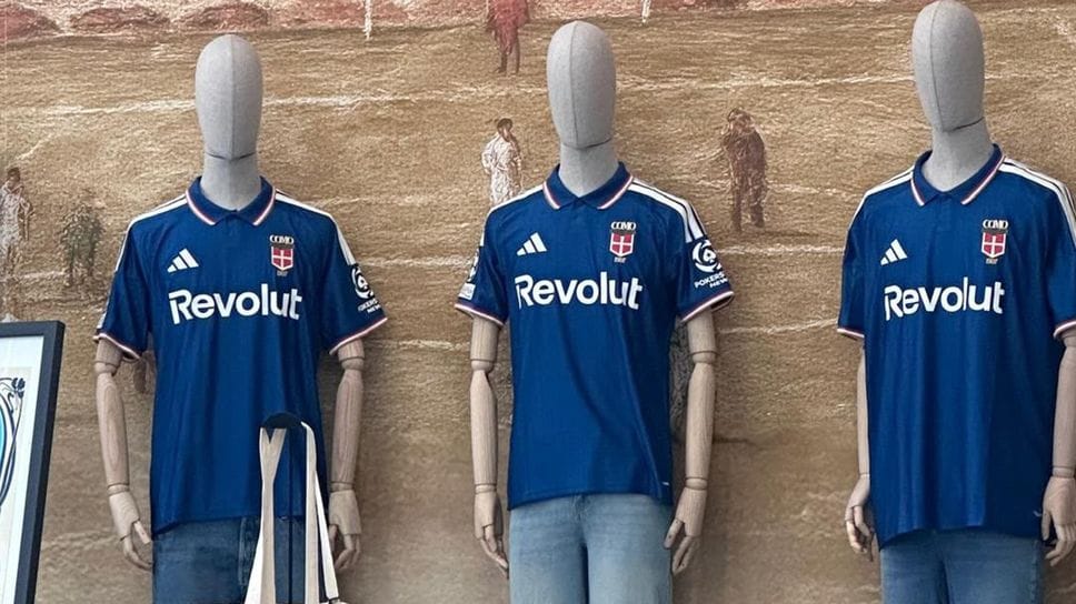 Como 1907, eccola: la nuova maglia a... tavola