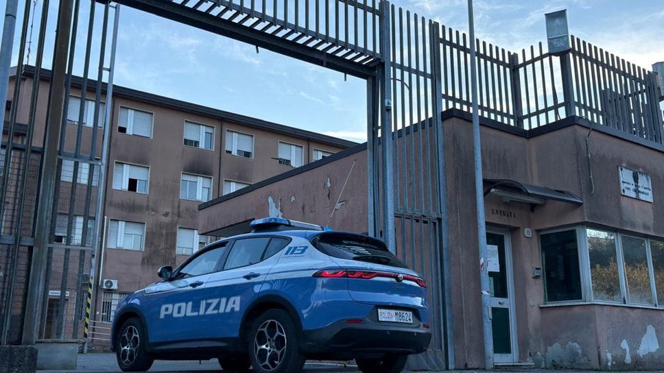Condannato 14 anni fa, torna da turista ma non sapeva della pena: estate in carcere
