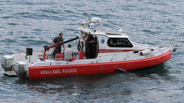 Morti nel lago: «Tragedie evitabili con regole più rigide per chi fa il bagno»