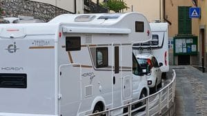 Regina, in arrivo una nuova ordinanza: vietati camper e roulotte durante il giorno in un tratto della Statale