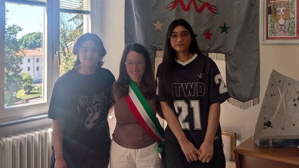 Cittadinanza a due sorelle dal Pakistan: «Esempio di integrazione e determinazione»