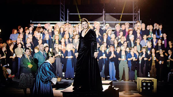 L’oscurità di “Macbeth” conquista l’Arena