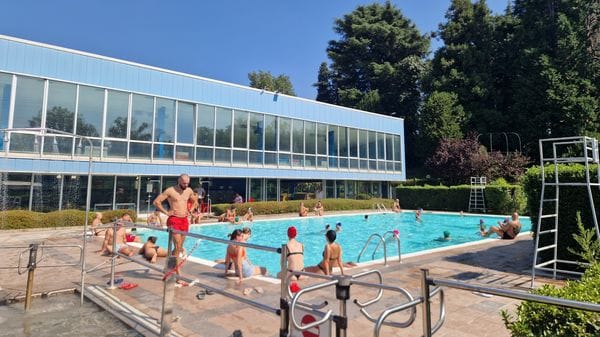 Piscine comunali tra chiusure e rincari. Radice: «Servono tariffe accessibili»