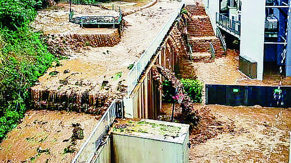 Allagamento del residence in Borgovico. Condannati il costruttore e il Comune