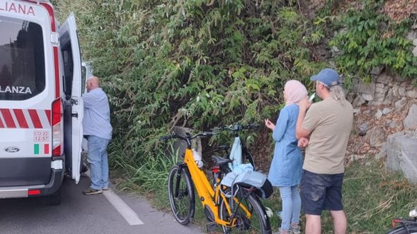 Picchiato per strada dai genitori. Dimesso, si indaga sul caso 