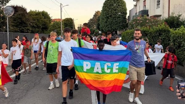 In cammino per manifestare i valori dell’amicizia e dell’integrazione