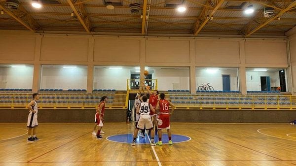 Como, nuovi criteri per assegnare la palestra di via Giulini. Pd: «Bene, ma ora vigiliamo sul nuovo bando»