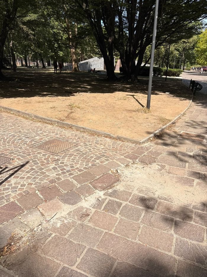 Giardini a lago e polemiche. L’affondo: «Tutto già da rifare»