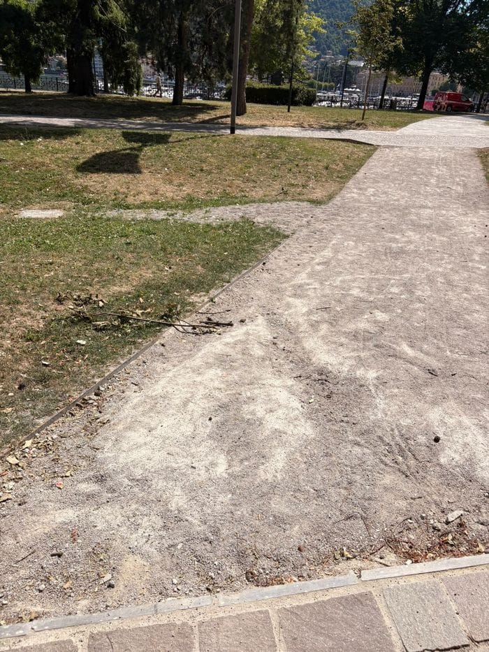 Giardini a lago e polemiche. L’affondo: «Tutto già da rifare»