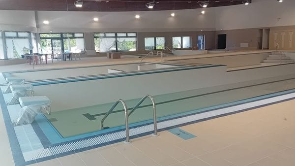 Piscina di Centro Valle, si cerca un gestore. Lavori conclusi tra un mese