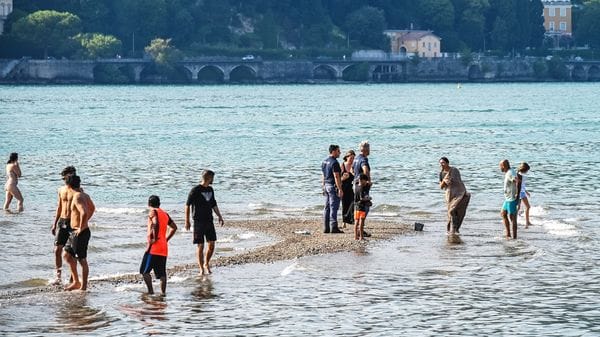 La “Goletta verde”: «Como, inquinata l’acqua del lago ai giardini»