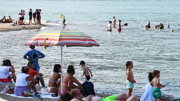 «Ero su una panchina, ho sentito una mamma chiedere aiuto. E mi sono tuffato nel lago»