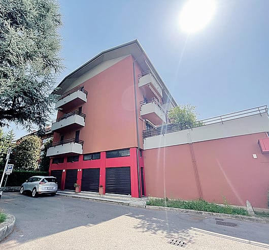 Mariano, tornano i ladri acrobati. Una vicina urla e li mette in fuga