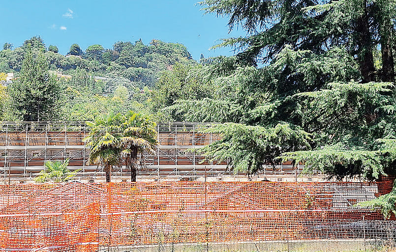 Villa Olmo, cantiere fermo. Le serre possono aspettare