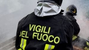 Carbonate, incendio doloso: a fuoco un cassonetto