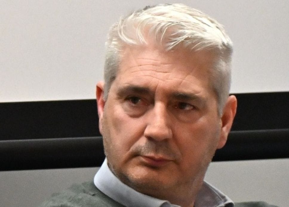 Mariano Comense, Fratelli d’Italia vuole le dimissioni del suo assessore