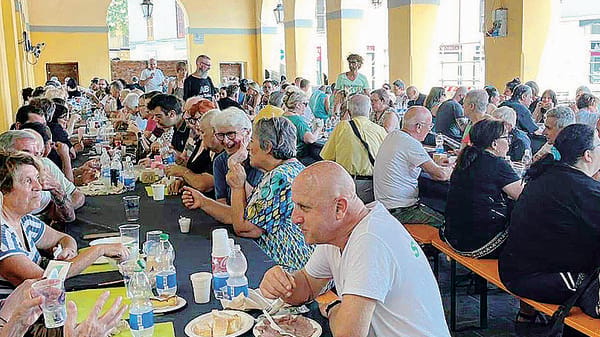 Ferragosto, in centro esplode la festa