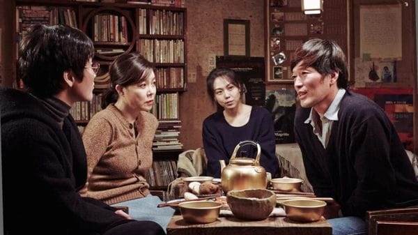 A Locarno  Hong Sang-soo presenta il suo nuovo film: «Produrli è sempre più difficile»