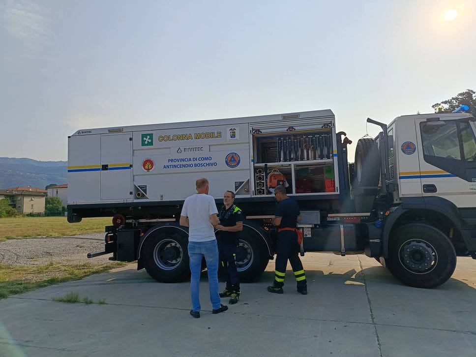 Incendio Monte Goj sotto controllo, ma prosegue il monitoraggio. Via Oltrecolle ancora chiusa tra via Madruzza e Lora