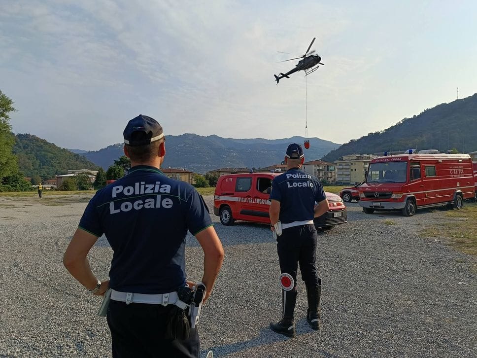 Incendio Monte Goj sotto controllo, ma prosegue il monitoraggio. Via Oltrecolle ancora chiusa tra via Madruzza e Lora