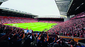 Birra, murales e quel coro mitico: l’emozione dei comaschi ad Anfield