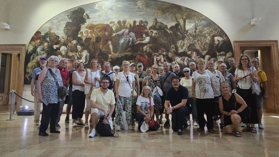 I pensionati di Senna in vacanza: «Solitudine sconfitta»