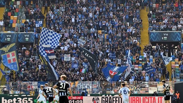Biglietti per Udine, ancora caos. Un modulo e poi ritiro allo stadio