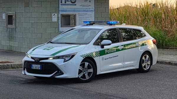 Furto alla casetta dell’acqua. I ladri portano il figlio con sè