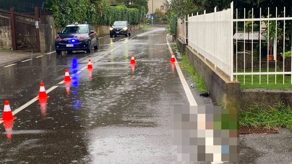 Uomo grave in una pozza di sangue: era in tuta da ginnastica. L’ipotesi dell’auto pirata