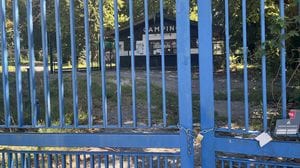Camping chiuso con il lucchetto. Ma online si può prenotare