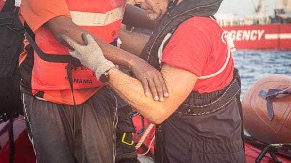 Migranti come pacchi: l’Europa che non c’è