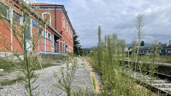 Stazione, nel futuro c’è il rilancio. Ma ora regnano degrado e incuria
