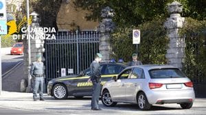 Guardia di finanza: sequestrati 27 grammi di sostanze, individuati quattro lavoratori in nero, due le attività chiuse