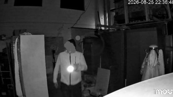 Cantù, incursione dei ladri in azienda. E sono filmati dalle telecamere