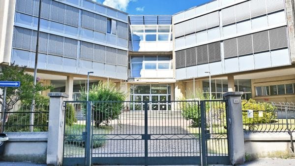 Milano stoppa il trasloco della Corridoni. «Sicurezza non garantita in via Fiume»