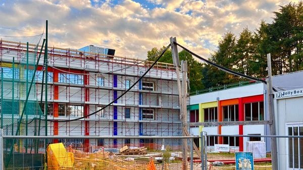 A Fino Mornasco è corsa contro il tempo per la scuola Scalabrini: in palio 13 milioni di euro